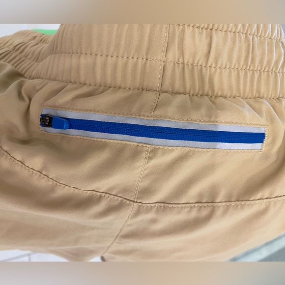 EUC Fabletics Women’s Shorts - Picture 9 of 9